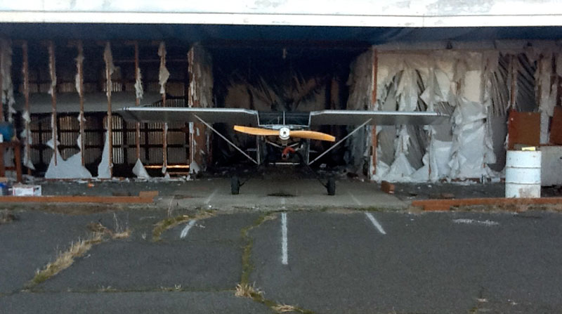 Wittman Tailwind in hangar